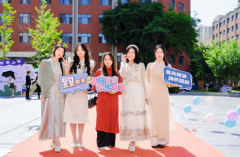 <b>通过计较阐发校友社</b>